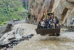 Himachal Floods: Beas River Destroys Chandigarh-Manali Highway; Manali-Leh Route Blocked